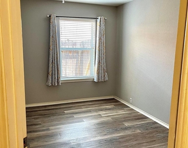 2117 Kimra Ln - Photo Thumbnail 24