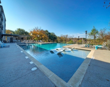 3600 S Lamar Blvd - Photo Thumbnail 21