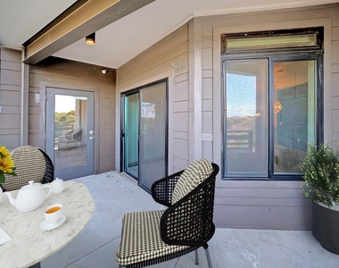 3600 S Lamar Blvd - Photo Thumbnail 17