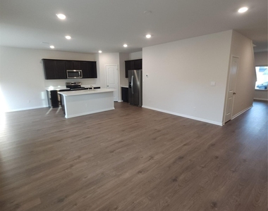 152 Grey Slate Ave - Photo Thumbnail 10