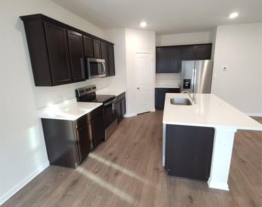 152 Grey Slate Ave - Photo Thumbnail 7