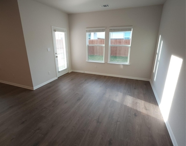152 Grey Slate Ave - Photo Thumbnail 9