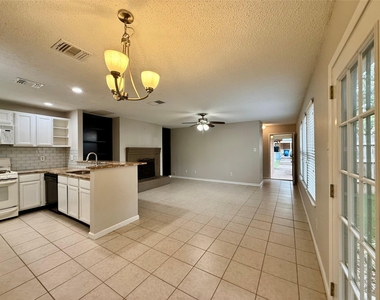 7825 Beauregard Cir - Photo Thumbnail 7