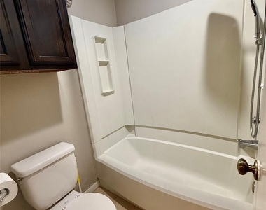 7825 Beauregard Cir - Photo Thumbnail 11