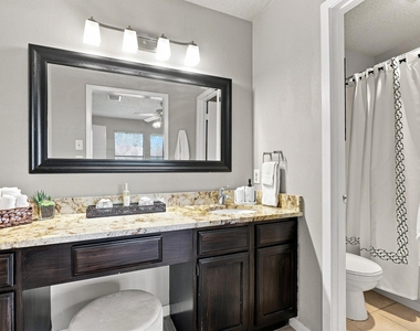 7825 Beauregard Cir - Photo Thumbnail 13
