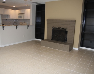 7825 Beauregard Cir - Photo Thumbnail 8