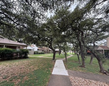 7825 Beauregard Cir - Photo Thumbnail 27