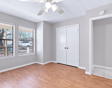 7825 Beauregard Cir - Photo Thumbnail 15