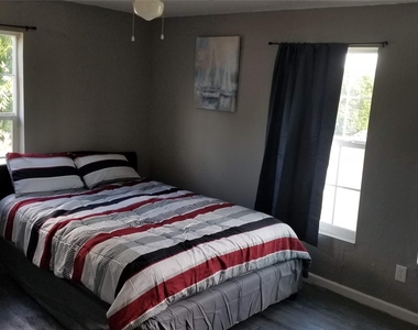 409 S Main St - Photo Thumbnail 1