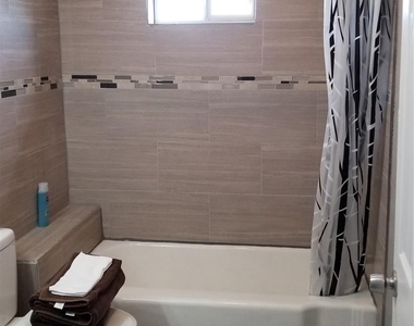 409 S Main St - Photo Thumbnail 4