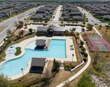 10805 Meris Ln - Photo Thumbnail 28