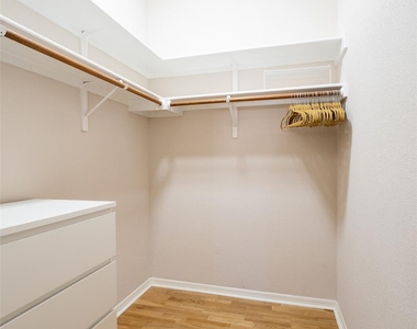 17200 Poncho Springs Ln - Photo Thumbnail 27