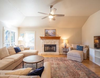 17200 Poncho Springs Ln - Photo Thumbnail 16