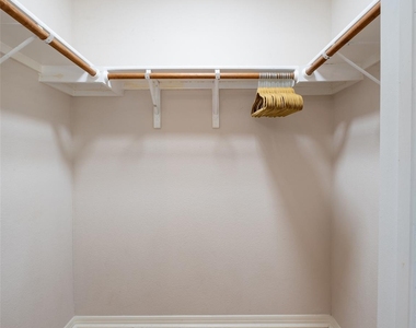 17200 Poncho Springs Ln - Photo Thumbnail 26