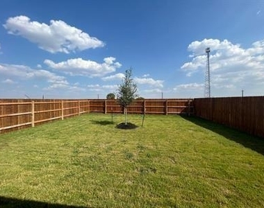 235 Frogmore Loop - Photo Thumbnail 10