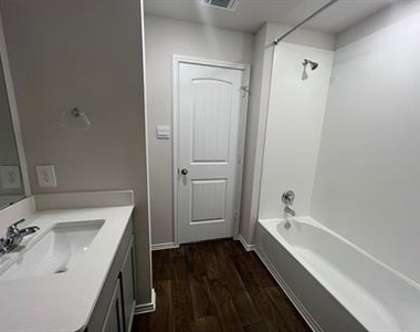 235 Frogmore Loop - Photo Thumbnail 7