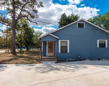 406 Lexington Rd - Photo Thumbnail 17