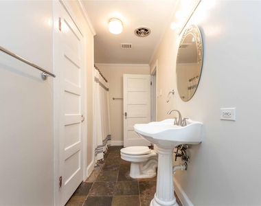 406 Lexington Rd - Photo Thumbnail 16