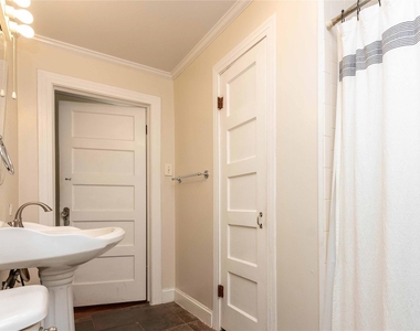 406 Lexington Rd - Photo Thumbnail 15