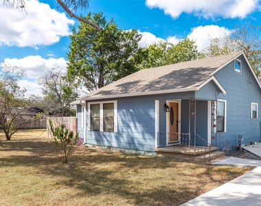 406 Lexington Rd - Photo Thumbnail 1