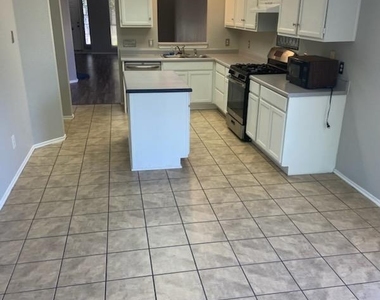 17616 Tobermory Dr - Photo Thumbnail 3