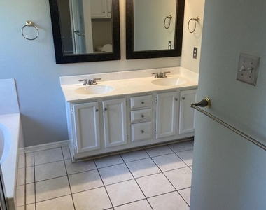 17616 Tobermory Dr - Photo Thumbnail 5