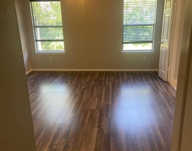 17616 Tobermory Dr - Photo Thumbnail 4