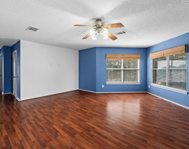 1704 Matagorda Dr - Photo Thumbnail 21
