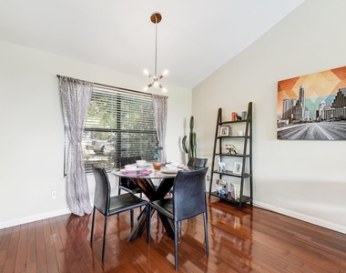 1100 Azie Morton Rd - Photo Thumbnail 8