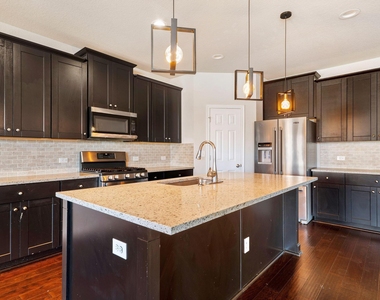 1341 Eagle Ray St - Photo Thumbnail 5