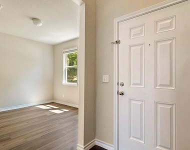 1341 Eagle Ray St - Photo Thumbnail 9