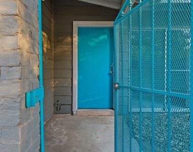 1905 Fairlawn Ln Ln - Photo Thumbnail 20