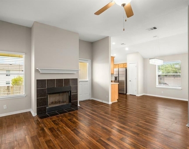 14901 Nuttall Dr - Photo Thumbnail 2