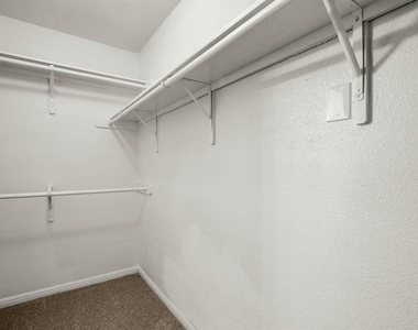 14901 Nuttall Dr - Photo Thumbnail 13