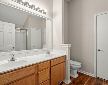 14901 Nuttall Dr - Photo Thumbnail 16