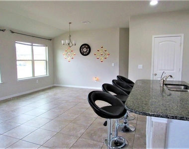1925 Alvarado Dr - Photo Thumbnail 8