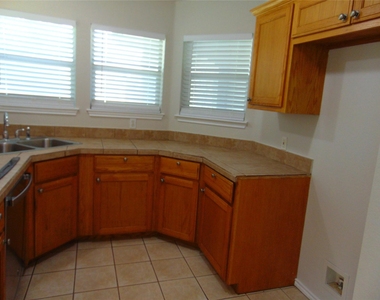 3 Sunset Cir - Photo Thumbnail 5