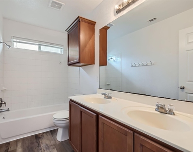 131 Lavaca Loop - Photo Thumbnail 21
