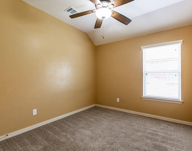 118 Wallin Farms Dr - Photo Thumbnail 16
