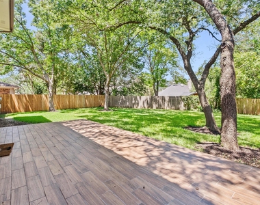3811 Standfield Ct - Photo Thumbnail 18
