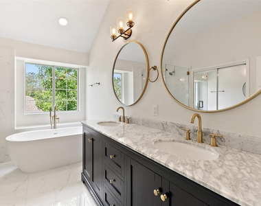 3811 Standfield Ct - Photo Thumbnail 12