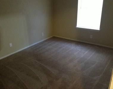 7100 Meadow Run - Photo Thumbnail 9