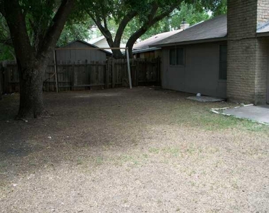 7100 Meadow Run - Photo Thumbnail 14