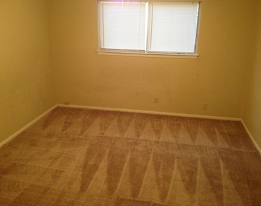 7100 Meadow Run - Photo Thumbnail 6