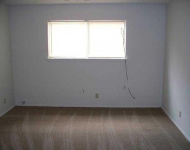 7100 Meadow Run - Photo Thumbnail 5