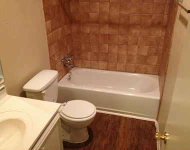7100 Meadow Run - Photo Thumbnail 12