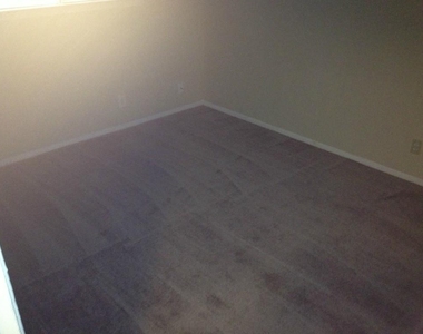 7100 Meadow Run - Photo Thumbnail 10