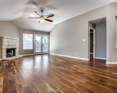 1314 Brighton Bend Ln - Photo Thumbnail 6