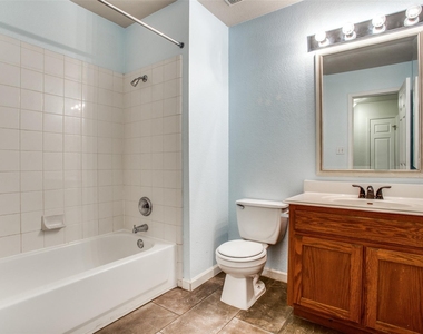 1314 Brighton Bend Ln - Photo Thumbnail 13