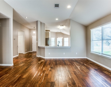 1314 Brighton Bend Ln - Photo Thumbnail 4